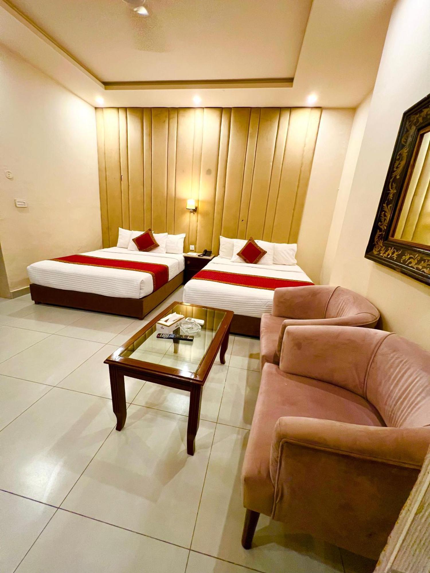 Shelton Guest House Islamabad Zewnętrze zdjęcie
